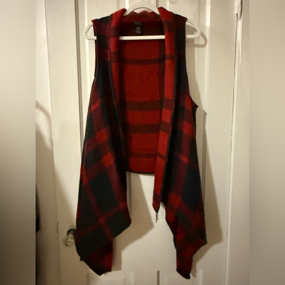 Hayes Red and Navy Plaid Sleeveles Long Blanket Vest one size